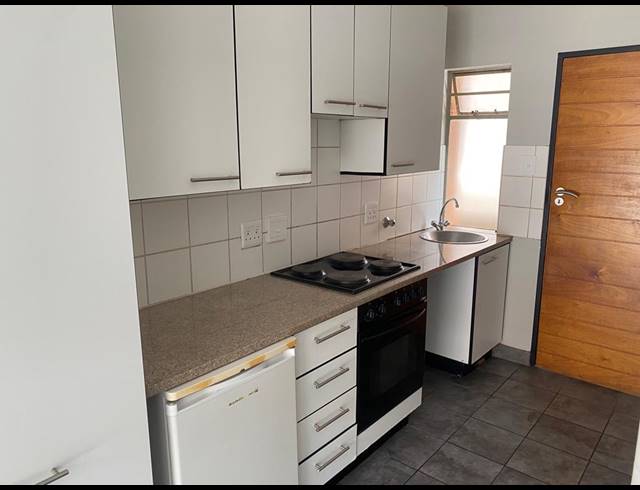 1 bed property to rent in HILLCREST